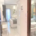 Amaryllis Luxury Pensión