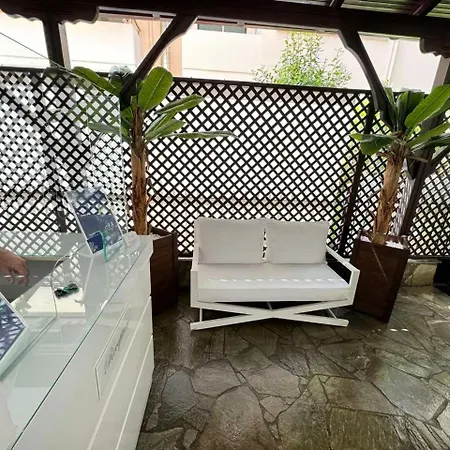 Amaryllis Luxury Guest house *