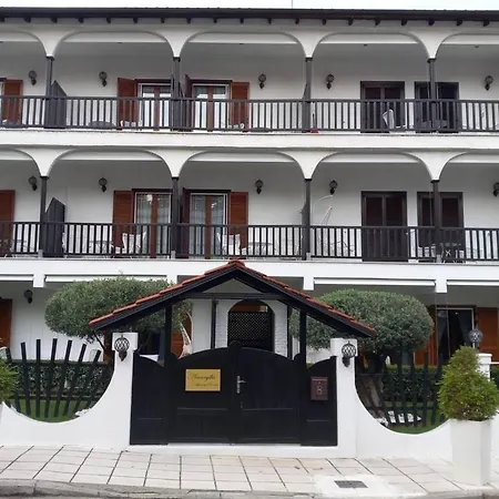 Amaryllis Luxury Guest house