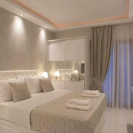 Amaryllis Luxury 4* プラタモナス