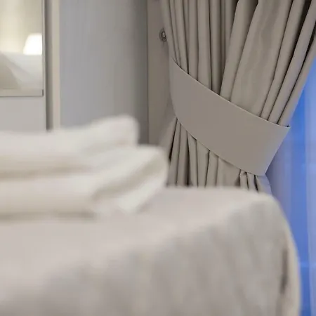 Amaryllis Luxury Guest house *