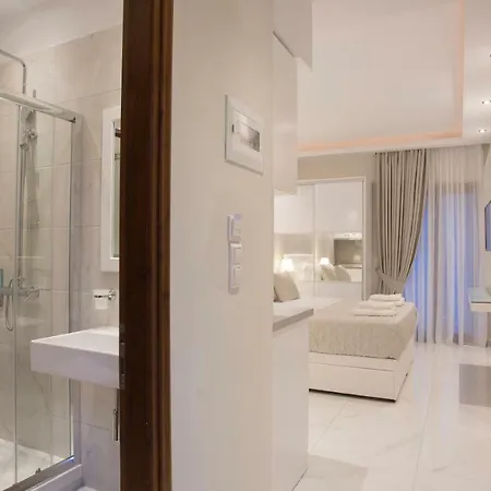Amaryllis Luxury بلاتامونيس