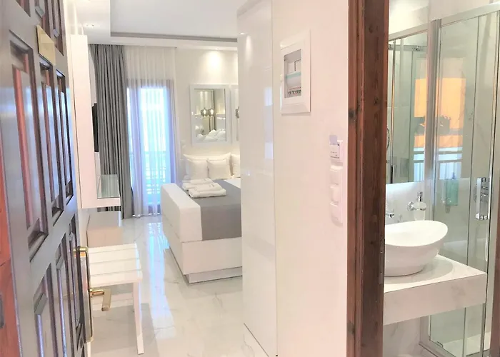 Amaryllis Luxury בית הארחה