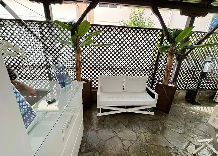 Amaryllis Luxury בית הארחה 4*