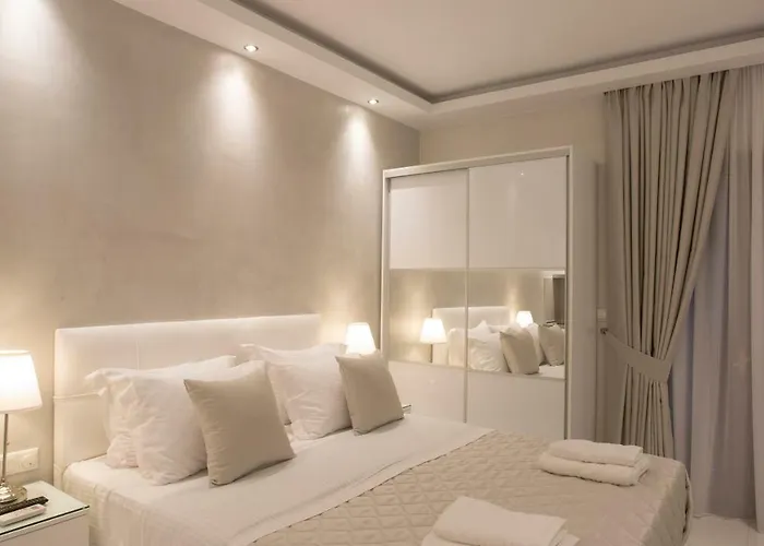 Amaryllis Luxury בית הארחה